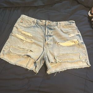 We The Free Maggie distressed denim shorts Size 32